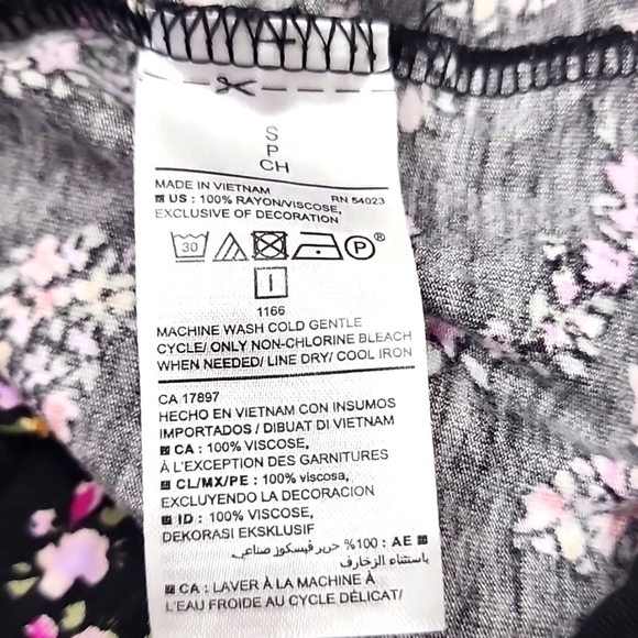 Old Navy womens boho long sleeve black floral top, Small - Picture 6 of 6